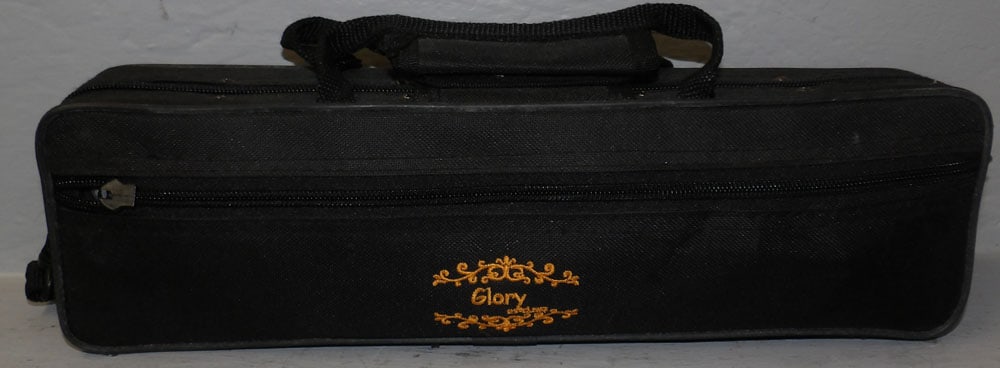 Vintage Flute in Case (1 of 5)