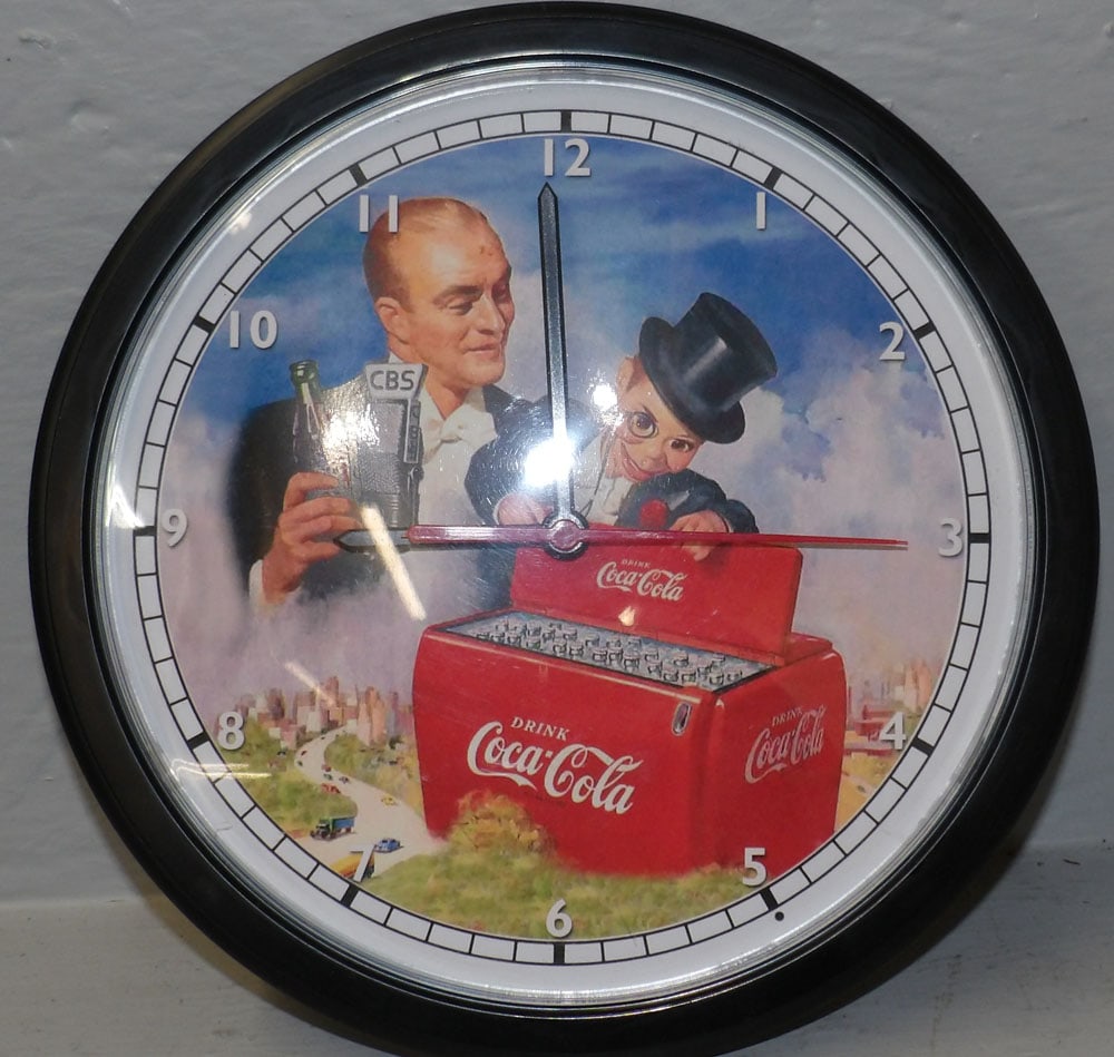 Decorative Coca Cola Ventriloquist Clock (1 of 3)