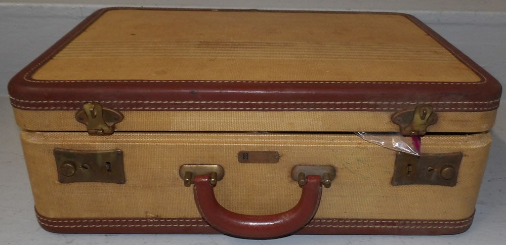 Vintage Child's Luggage with Contents, Linens, & Ephemera: Vintage Child's Luggage with Contents, Linens, & Ephemera . 18" W 12 1/2" D 6 1/4" H "ALL DESCRIPTIONS AND ANY CONDITION STATEMENT GIVEN BY LANGSTON AUCTION GALLERY ARE STRICTLY OPINIONS AND LANGSTON'