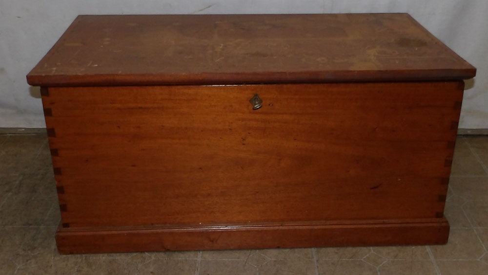 antique mahogany blanket chest: antique mahogany blanket chest. 41" W 23 1/2" D 19 1/2" H "ALL DESCRIPTIONS AND ANY CONDITION STATEMENT GIVEN BY LANGSTON AUCTION GALLERY ARE STRICTLY OPINIONS AND LANGSTON'S SHALL HAVE NO RESPONSIBIL
