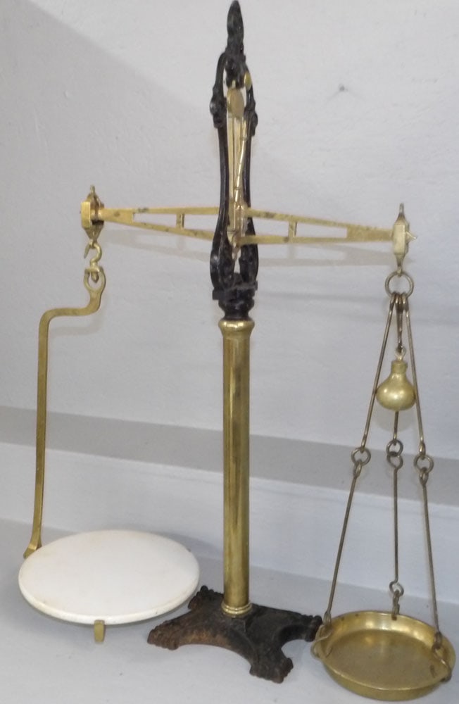 antique brass and iron English scale (1 of 8)