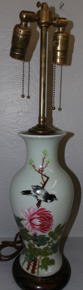 hand painted Oriental porcelain lamp with bird in calligraphy decoration (1 of 4)