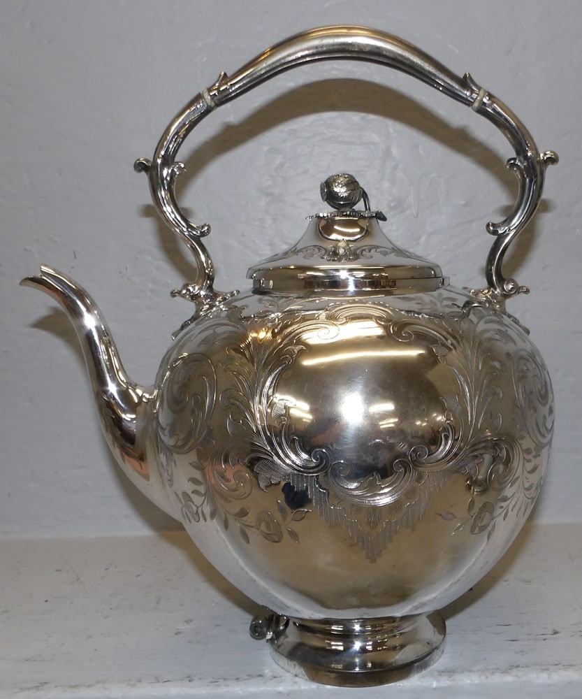 large silver plated teapot (1 of 2)