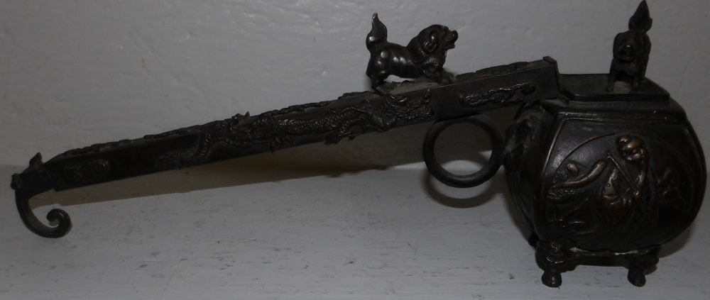 Oriental bronze incense burner (1 of 4)