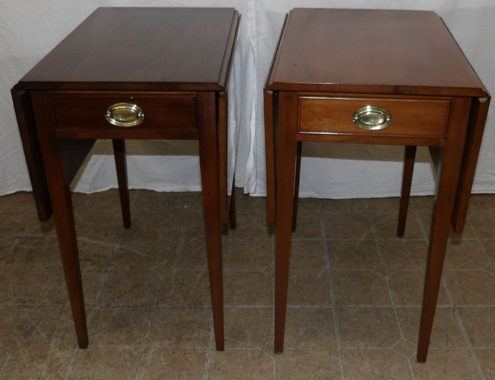 Pair of mahogany drop leaf tables with one drawer by Craftique (1 of 2)