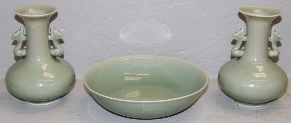 Pair of Chinese Celadon Vases and Chinese Celadon Porcelain Bowl with Stork Motif (1 of 8)