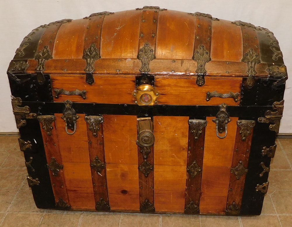Antique Dome Top Trunk (1 of 7)