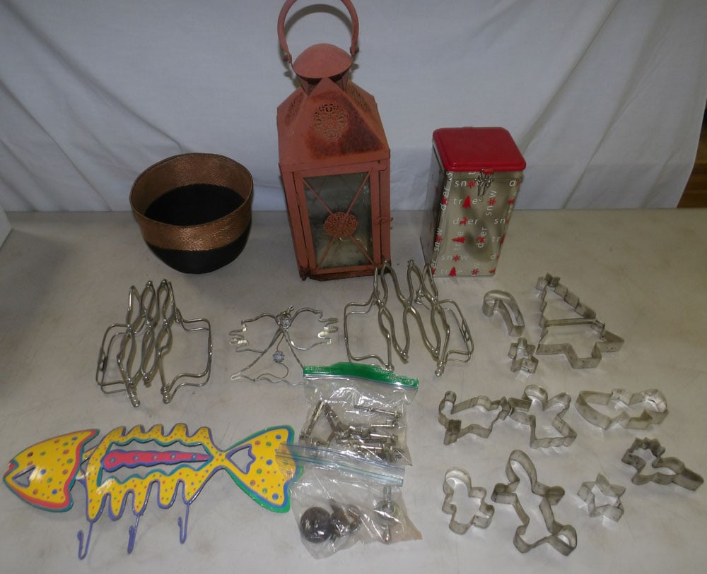 lot of metal decorative items (1 of 6)