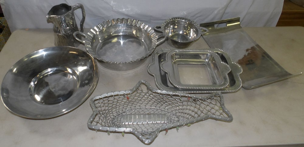 lot of cast aluminum items (1 of 4)