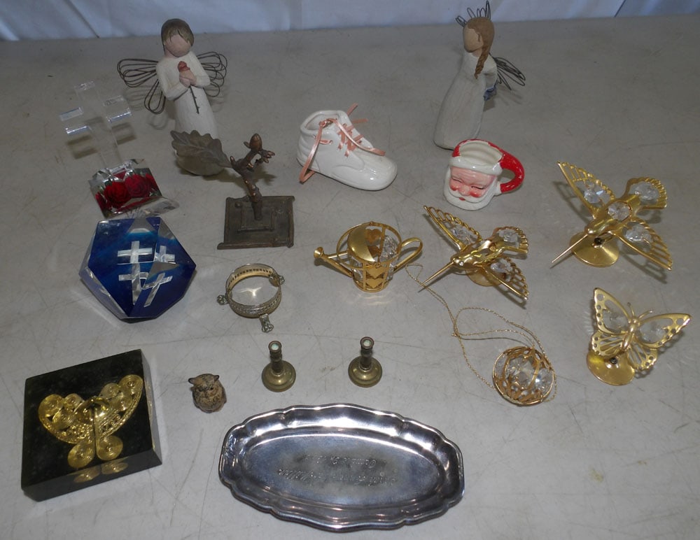 lot of misc. decorative items (1 of 3)