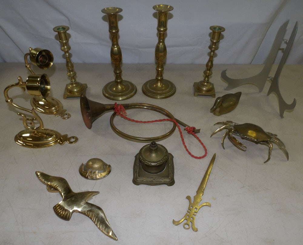 lot of brass items (1 of 3)