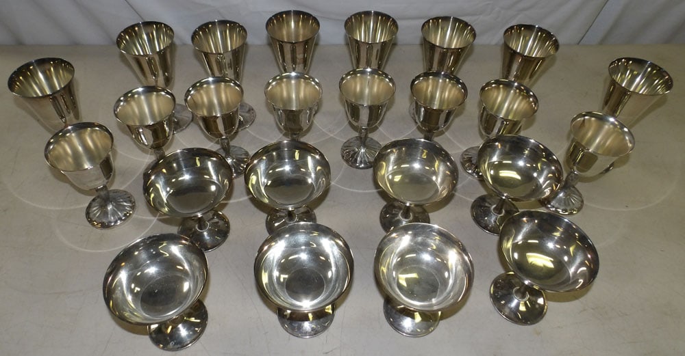lot of silverplated goblets (1 of 5)