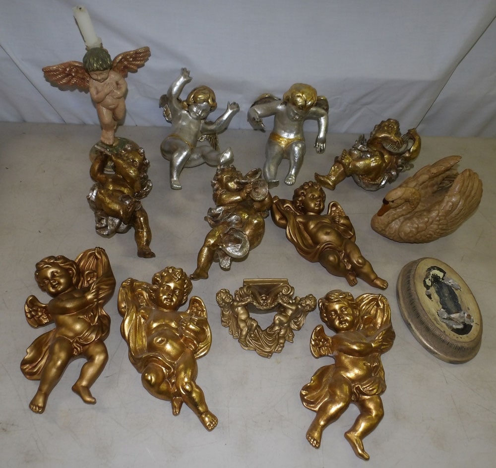 lot of painted resin decorative items (1 of 4)