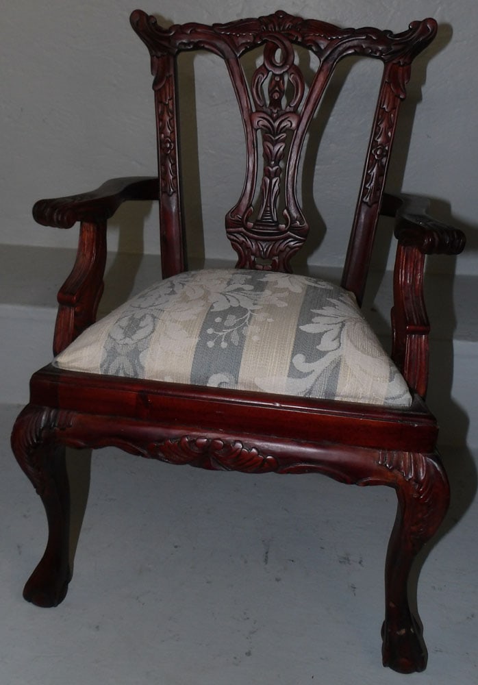 Carved Mahogany Doll Chair: Carved Mahogany Doll Chair. 19 1/2" W ALL DESCRIPTIONS AND ANY CONDITION STATEMENT GIVEN BY LANGSTON AUCTION GALLERY ARE STRICTLY OPINIONS AND LANGSTON'S SHALL HAVE NO RESPONSIBILITY FOR ERRORS OR OMI