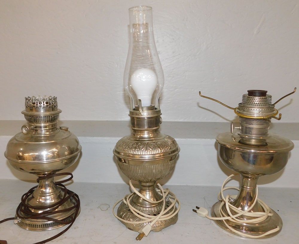 Three Nickel Silver Plated Oil Lamps, (Rayo & Aladdin) (1 of 4)