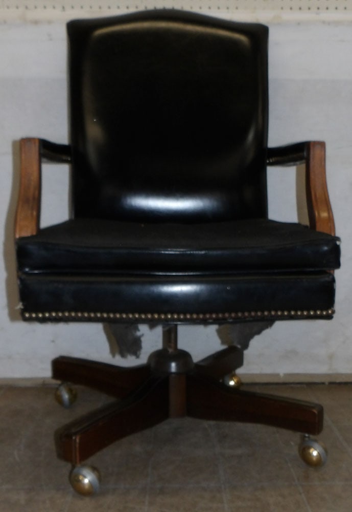 Vinyl Upholstered & Mahogany Swivel Desk Chair: Vinyl Upholstered & Mahogany Swivel Desk Chair . 42 1/2" H ALL DESCRIPTIONS AND ANY CONDITION STATEMENT GIVEN BY LANGSTON AUCTION GALLERY ARE STRICTLY OPINIONS AND LANGSTON'S SHALL HAVE NO RESPONSIBIL