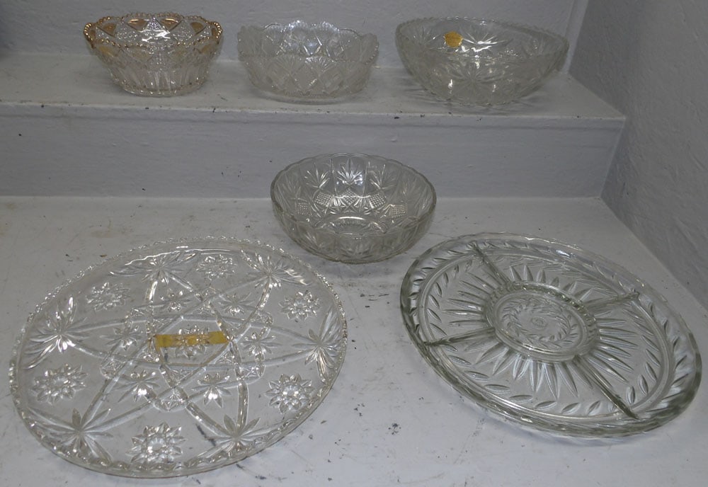 Two Painted Resin Brackets (1 of 6)