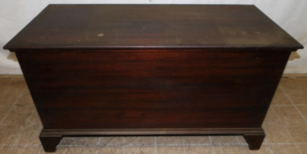 Antique Mahogany Blanket Chest: Antique Mahogany Blanket Chest . 44" W 19" D 24 1/2" H ALL DESCRIPTIONS AND ANY CONDITION STATEMENT GIVEN BY LANGSTON AUCTION GALLERY ARE STRICTLY OPINIONS AND LANGSTON'S SHALL HAVE NO RESPONSIBILITY 