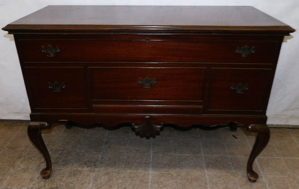 Mahogany Cedar Lined Blanket Chest (1 of 7)