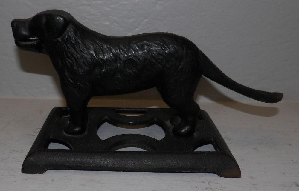 Painted Cast Iron Dog Nut Cracker (1 of 4)