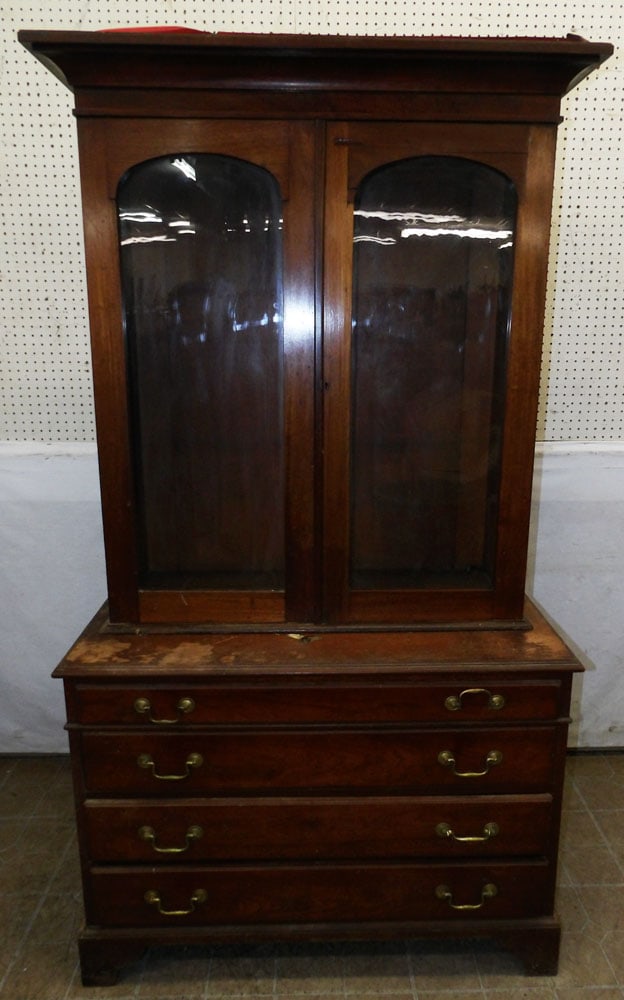 Mahogany Glass Top Cabinet: Mahogany Glass Top Cabinet . 42" W 20" D 30 1/2" H ALL DESCRIPTIONS AND ANY CONDITION STATEMENT GIVEN BY LANGSTON AUCTION GALLERY ARE STRICTLY OPINIONS AND LANGSTON'S SHALL HAVE NO RESPONSIBILITY FOR