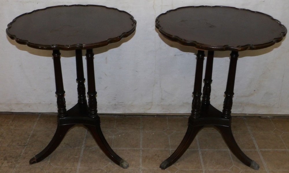 Pair of Mahogany Pie Crust Top Lamp Tables (1 of 5)