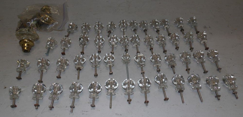 Lot of Glass Knobs (1 of 4)