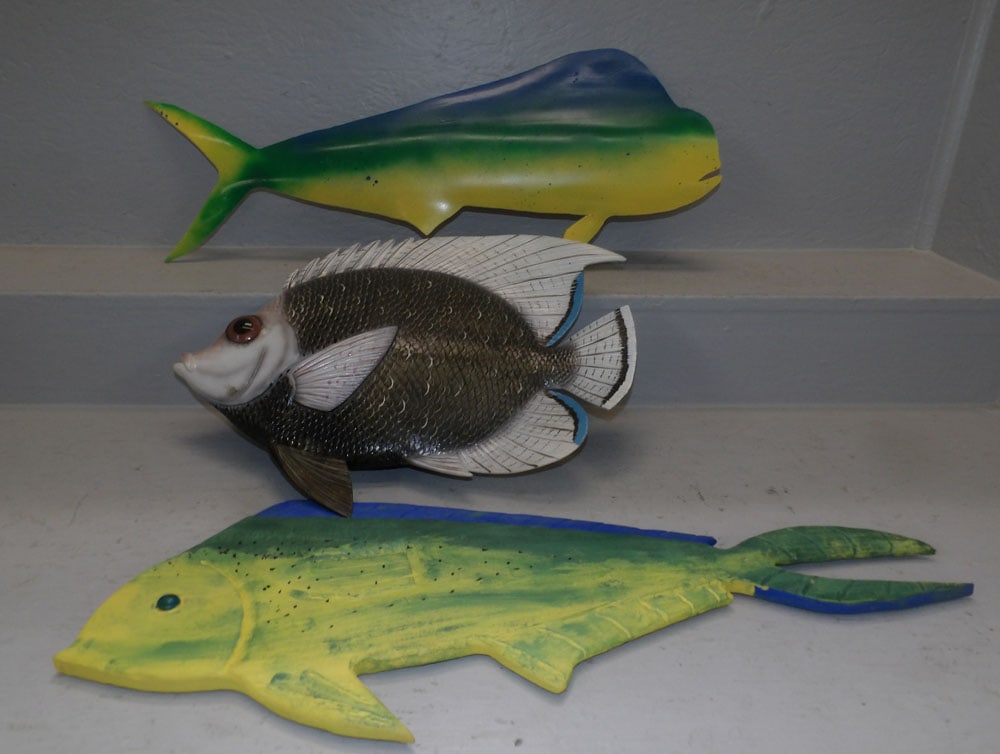 Lot of Painted Wood Fish Wall Hangings (1 of 4)