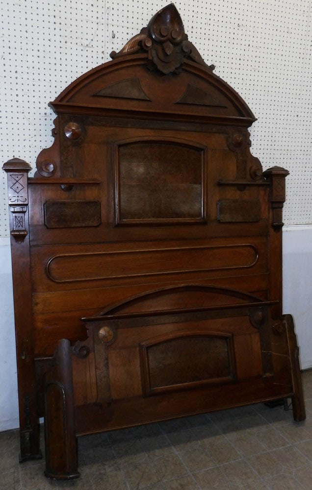 Antique Walnut Victorian Bed, (No Rails) (1 of 6)