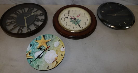 lot of decorative clocks