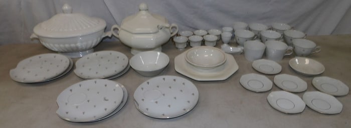 lot of porcelain items