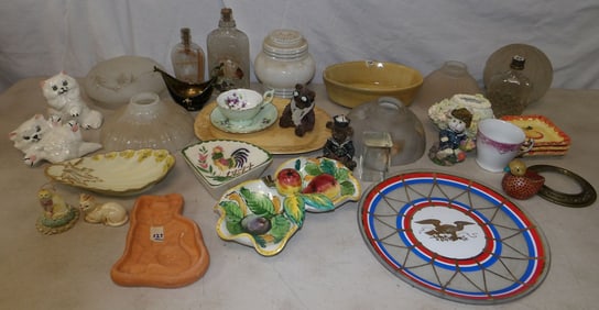 lot of porcelain and glass items