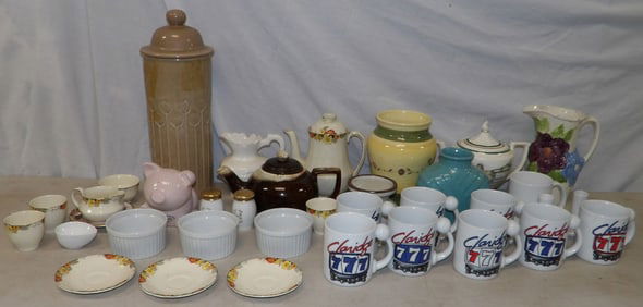 lot of porcelain items