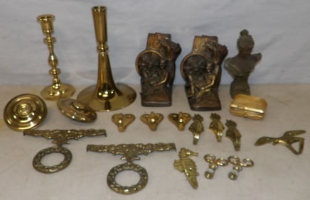 lot of brass and painted metal items