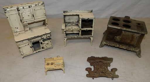 lot of metal child's stove