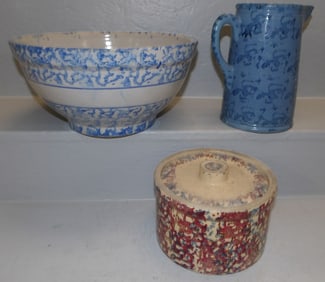 3 pieces of spongeware pottery