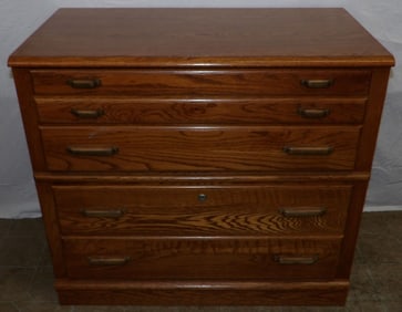oak 4 drawer chest by Henry Link
