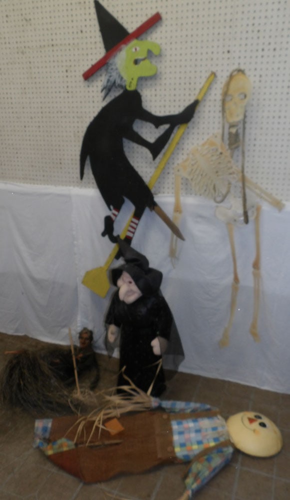 household decorative items (1 of 6)