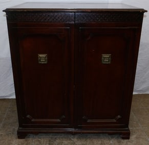mahogany 2 door cabinet