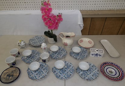 lot of porcelain items