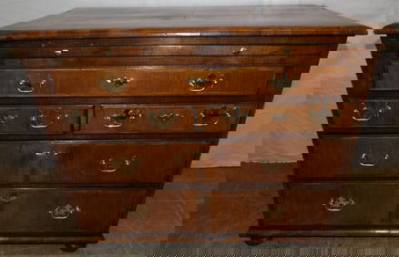 18th Century Walnut 1/2/2 Drawer Bachelors Chest with Pull Out Slide