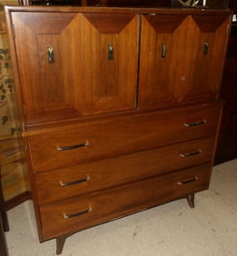 Mid Century Modern Walnut Gentleman's Chest