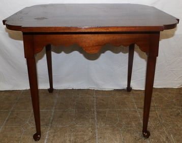 Pair of Mahogany Queen Anne Style Lamp Tables