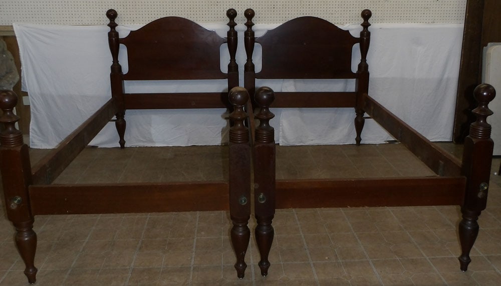 pair of mahogany cannonball twin beds with bolts and rails (1 of 6)