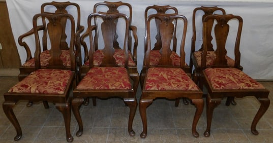 set of 8 walnut Queen Anne dining chairs