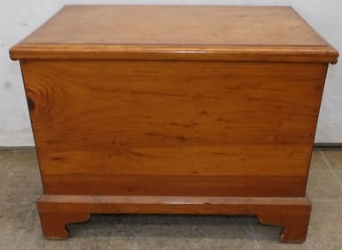 pine lift top box