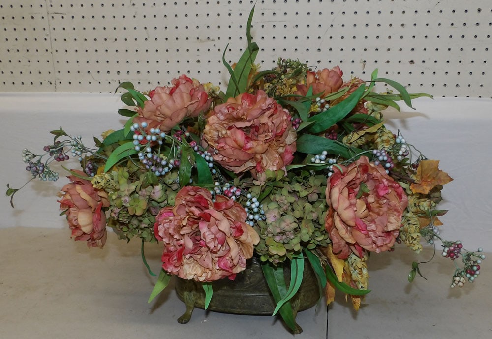 painted metal jardiniere: painted metal jardiniere. 16" W 7 1/2" H "ALL DESCRIPTIONS AND ANY CONDITION STATEMENT GIVEN BY LANGSTON AUCTION GALLERY ARE STRICTLY OPINIONS AND LANGSTON'S SHALL HAVE NO RESPONSIBILITY FOR ERRORS OR