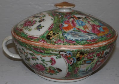 19th century rose medallion covered chamber pot