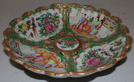 19th century rose medallion porcelain bowl