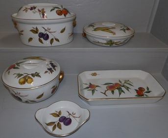 5 Royal Worcester serving pieces